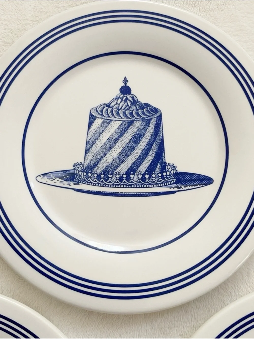 Williams Sonoma Carême Dessert Plates Set of 3 Blue White Made in England